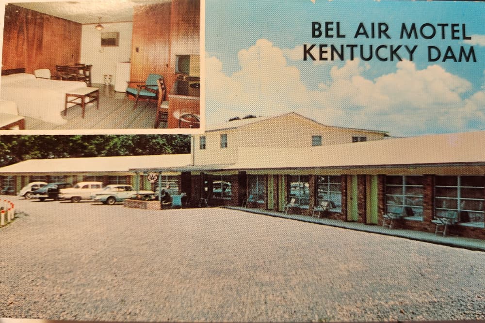 Postcard featuring the Bel Air Motel at Kentucky Dam, displaying an exterior view and a room interior.